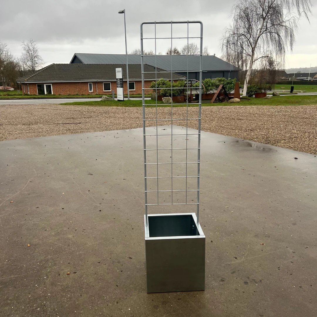 Plantekasse Galva. 40x40x40 M/ Espalier